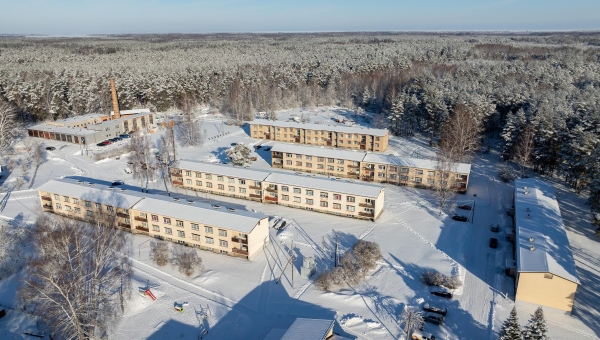 Sarnaselt varasematele aastatele leiab Setomaa vald ka seekord eelarvest 5000 eurot, et aidata piirkonna korteriühistutel oma maja korda vuntsida. Foto: AIGAR NAGEL
